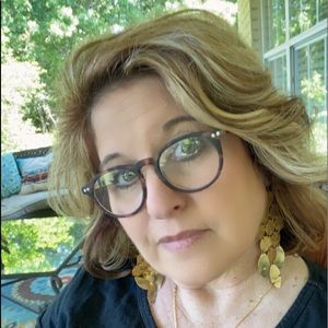 Meet your Posher, Lana